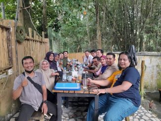 Ket Foto : PJS Riau Adakan Rapat Menjelang Musda I Persiapan di Cafe Bakayu Pekanbaru (Foto:NH/detik45.com)