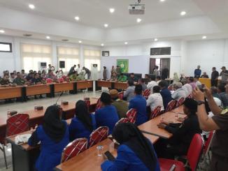Jalan Rusak Akibat Truk Batubara, Warga Inhu Desak Solusi Konkret dari DPRD