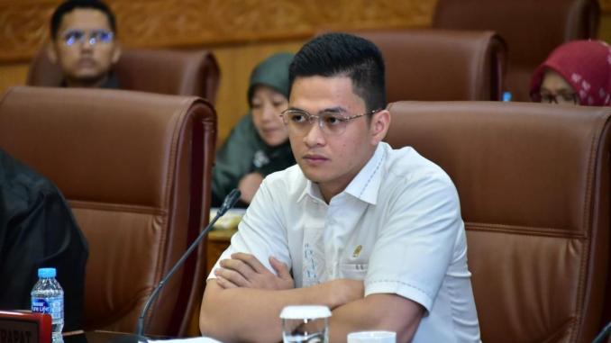 Wakil Ketua DPRD Bengkalis, Hendrik Firnanda P, menyampaikan sikap tegas soal kisruh program Makan Bergizi Gratis.
