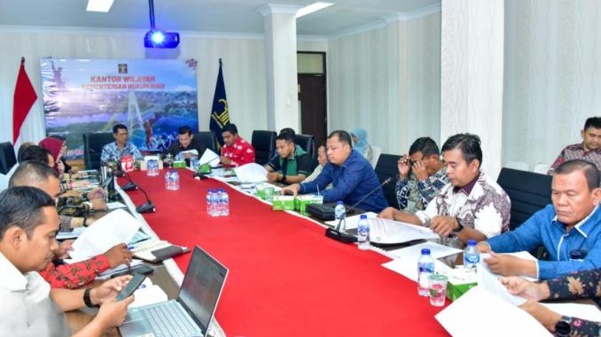 IMG_25-09-20_14-27-49-127 Pansus LAMR Perkuat Ranperda Lewat Pembahasan Legal Drafting di Kemenkumham Riau