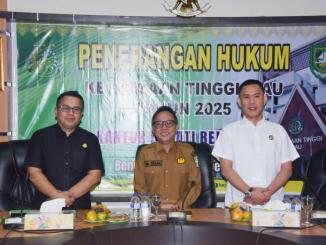 Sekda Bengkalis Ersan Saputra TH membuka kegiatan penerangan hukum Kejati Riau di Kantor Bupati Bengkalis.