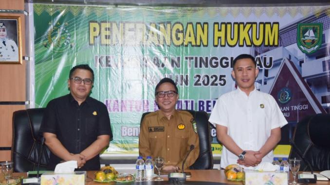 IMG_20251007_124507 Sekda Bengkalis Ersan Saputra TH membuka kegiatan penerangan hukum Kejati Riau di Kantor Bupati Bengkalis.