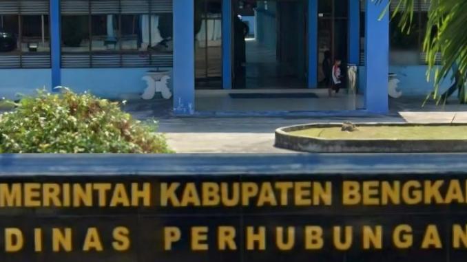 Img_25-10-25_09-31-32-247 Gedung Dinas Perhubungan Kabupaten Bengkalis di Jalan Pramuka, Riau, tampak dari depan.