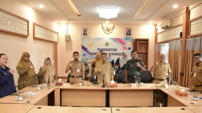 Wakil Bupati Bengkalis mengikuti rapat koordinasi pengendalian inflasi secara hybrid.