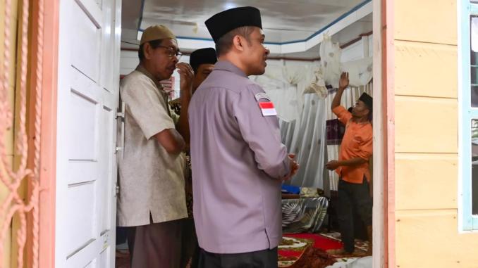 Wabup Bengkalis melayat orang tua Fakhtiar Qodri.