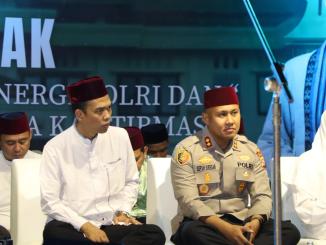 UAS menyampaikan ceramah Ramadhan di Polres Siak.