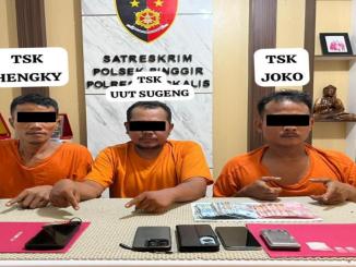 Tiga tersangka narkoba diamankan Polsek Pinggir beserta barang bukti sabu di Bengkalis.