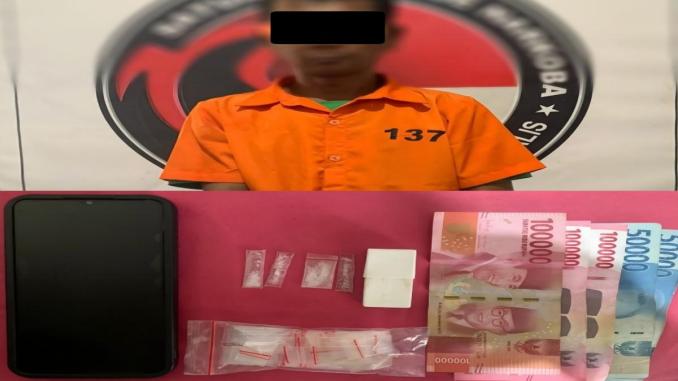 Polisi Bengkalis menunjukkan barang bukti sabu hasil penggerebekan