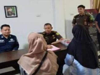 Korupsi anggaran pemerintah daerah.