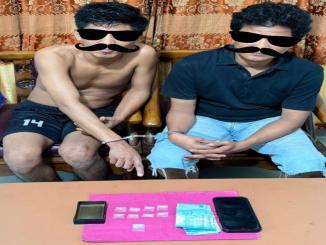 Polisi mengamankan dua tersangka kasus narkotika di Polsek Mandau, Bengkalis.