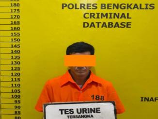 Warga Pedekik diamankan polisi dalam kasus kebakaran lahan di Bengkalis.