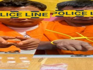 Dua tersangka pengedar sabu Bathin Solapan berinisial S.T dan S.S saat diamankan di Mapolres Bengkalis.