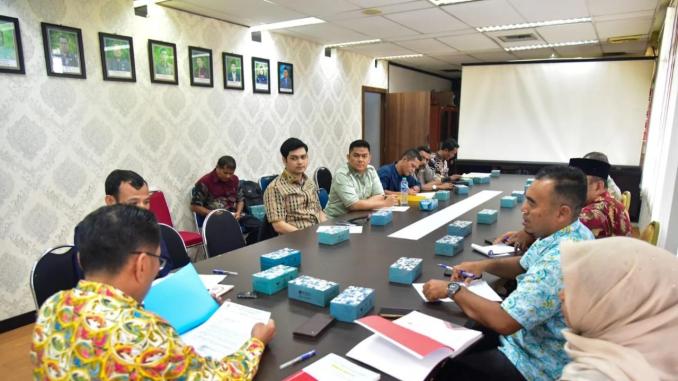 Rapat Propemperda Bengkalis 2026 DPRD dan Pemprov Riau di Pekanbaru membahas prioritas regulasi daerah