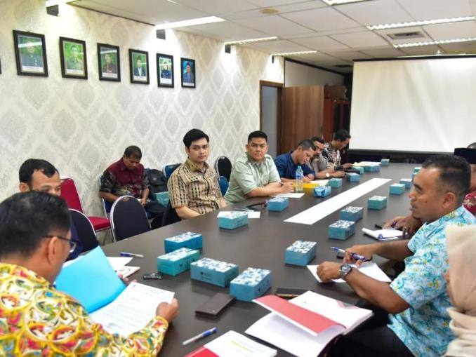 Rapat Propemperda Bengkalis 2026 DPRD dan Pemprov Riau di Pekanbaru membahas prioritas regulasi daerah
