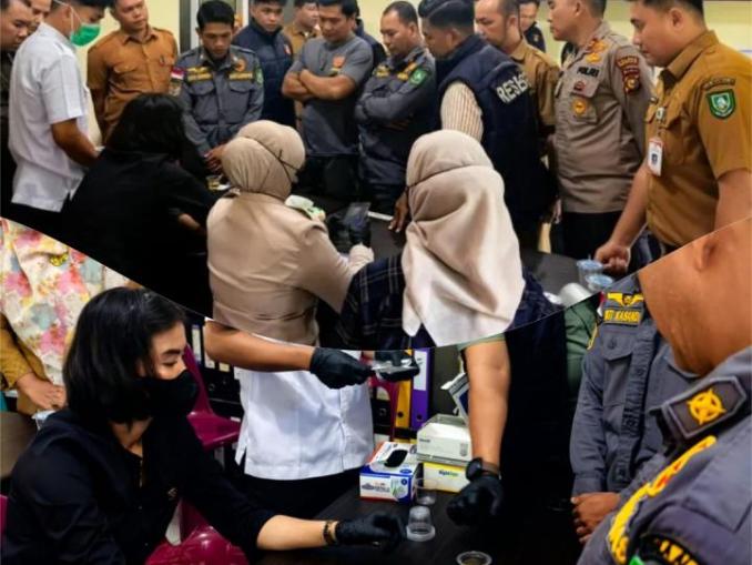 Polisi melakukan sidak urine di kantor desa Bengkalis.