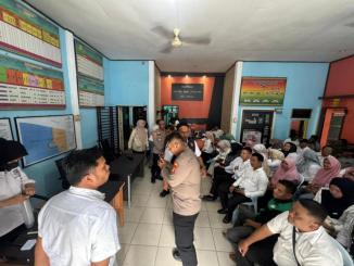 Tes urine mendadak terhadap Linmas Desa Jangkang Bengkalis.