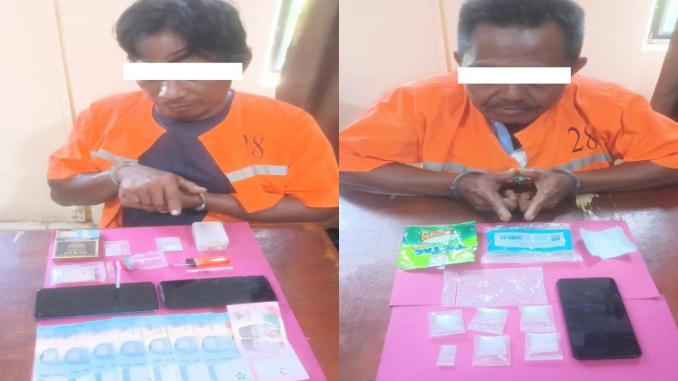 Polisi menunjukkan barang bukti sabu hasil penangkapan di Siak Kecil.