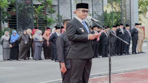 Wakil Bupati Bengkalis Bagus Santoso memimpin upacara Hari Lahir Pancasila 2026 di Kantor Bupati Bengkalis.